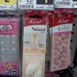 wags kiss nails