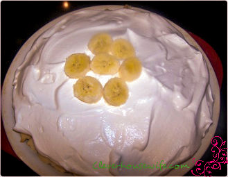 Homemade Banana Cream Pie - no pudding version!