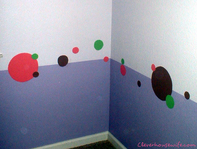 Paint Polka Dots For a Girls’ Room