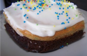 Cake and Brownies – The Best of Both Worlds