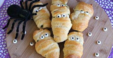 Jalapeno Popper Mummies are an excellent Halloween party snack!