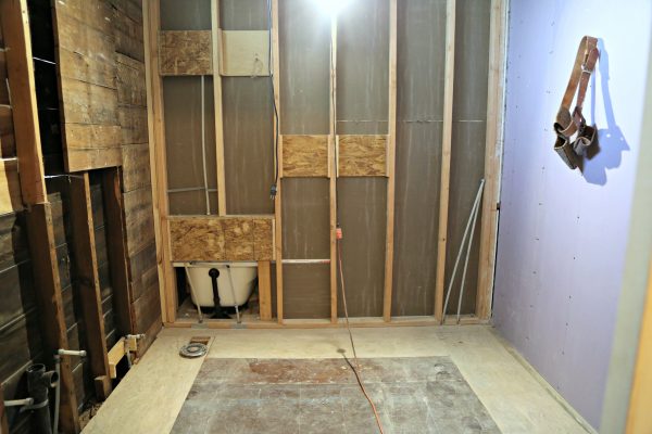 Master Bath Before Picture